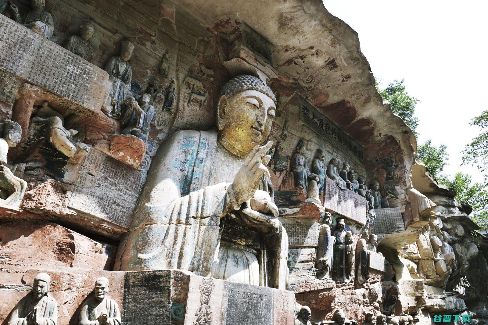 今天凌晨的足球