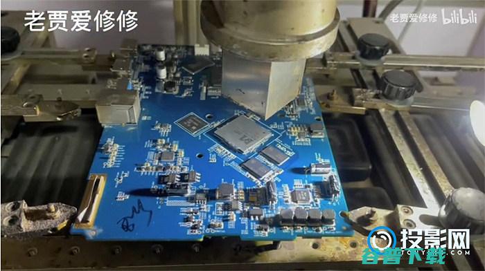极米NEWZ4X拆机图解拆机通电不开机怎么修问