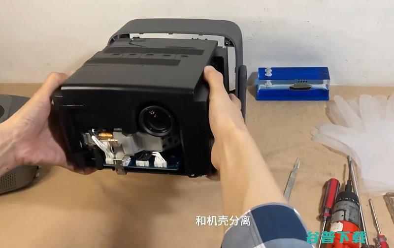 坚果N1拆机全方面拆解带你了解坚果N1