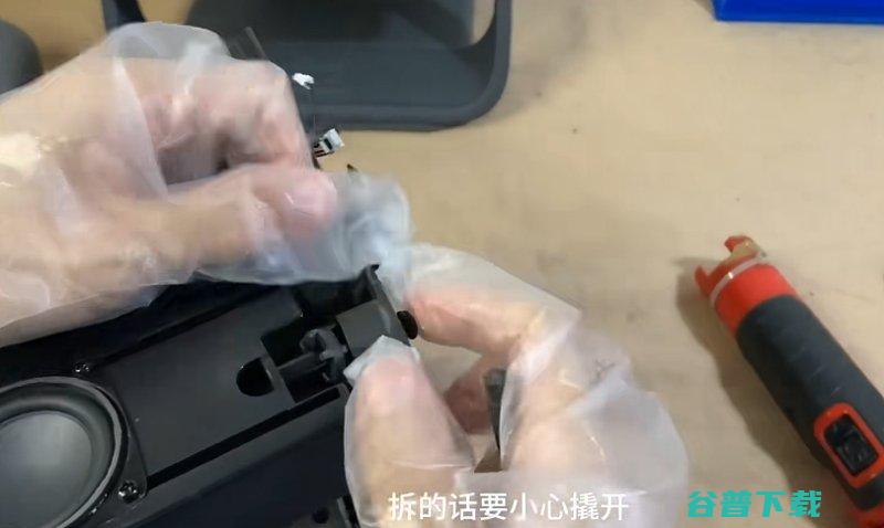 坚果N1拆机全方面拆解带你了解坚果N1