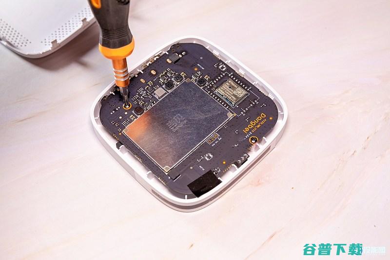 无限制当贝盒子H2拆机解读开机无广告限