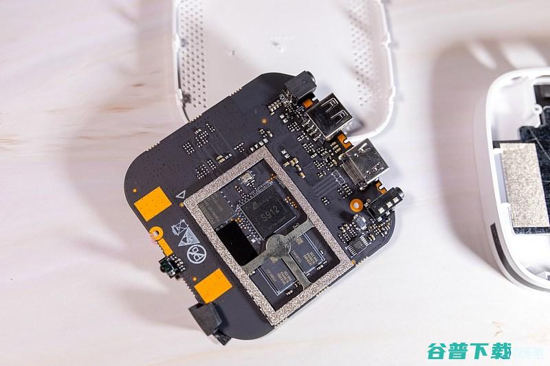 无限制当贝盒子H2拆机解读开机无广告限