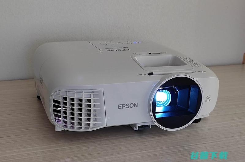 哪些4000元1080P投影仪值得入手4000元1080P投影