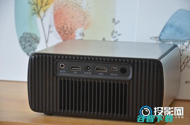 小户型也能拥有百寸大屏体验W700体