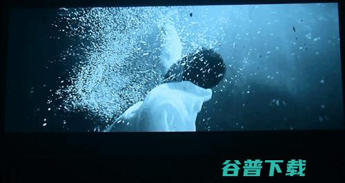 坚果1895投影仪典雅设计超强带感的放映堪比