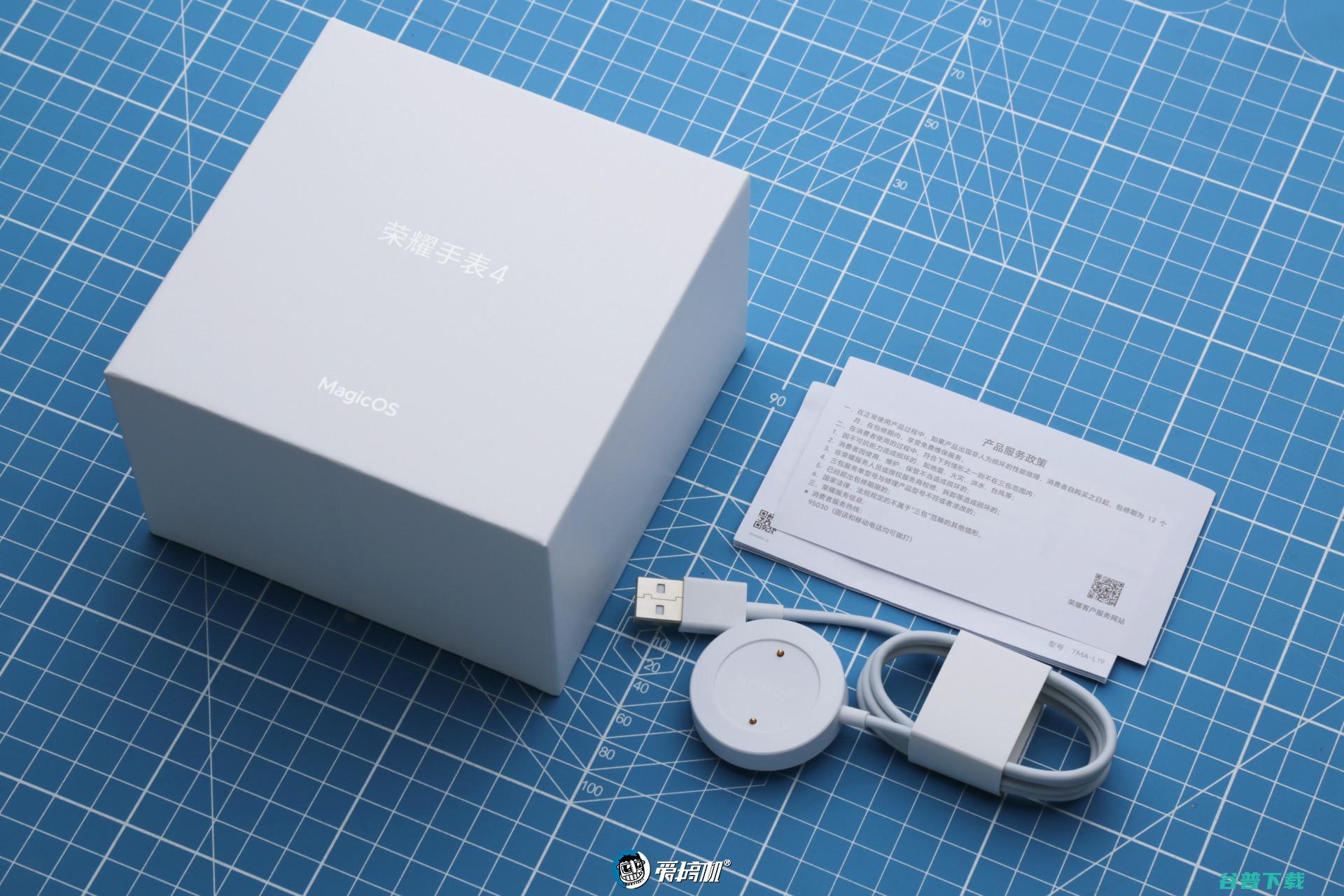 999元用eSIM，荣耀手表4：那个荣耀回来了！