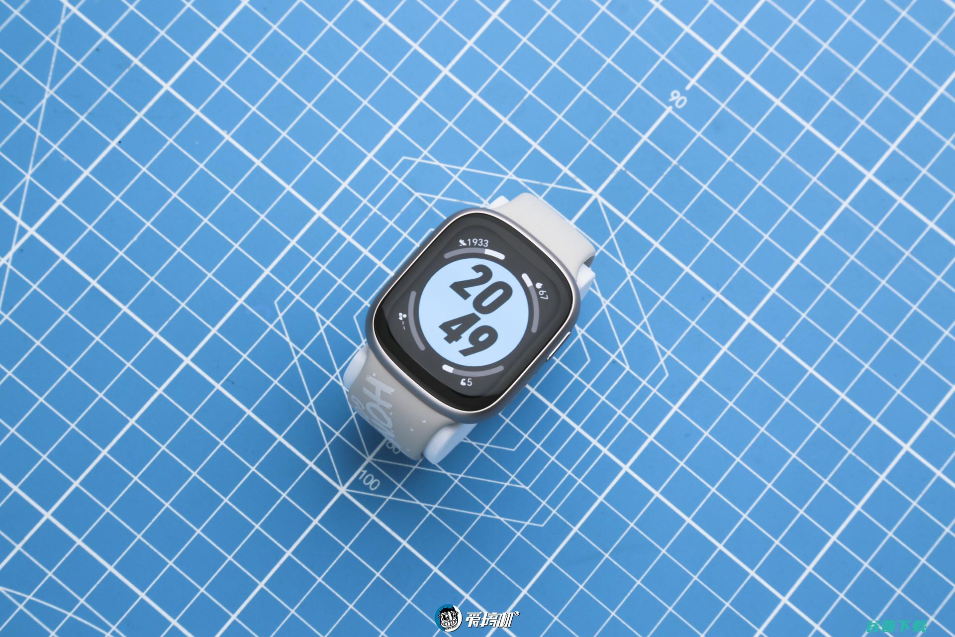 999元用eSIM，荣耀手表4：那个荣耀回来了！