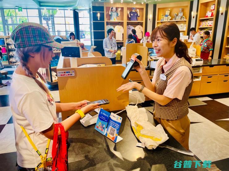 暑期跨境游双向升温，二维码助力全球商家抓住“热力经济”