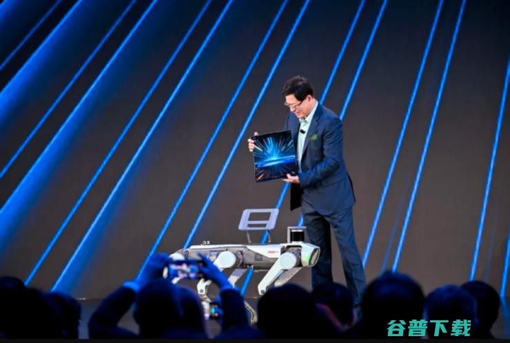 高通CEO罕见与英特尔、AMD同台，AI或将重塑PC市场