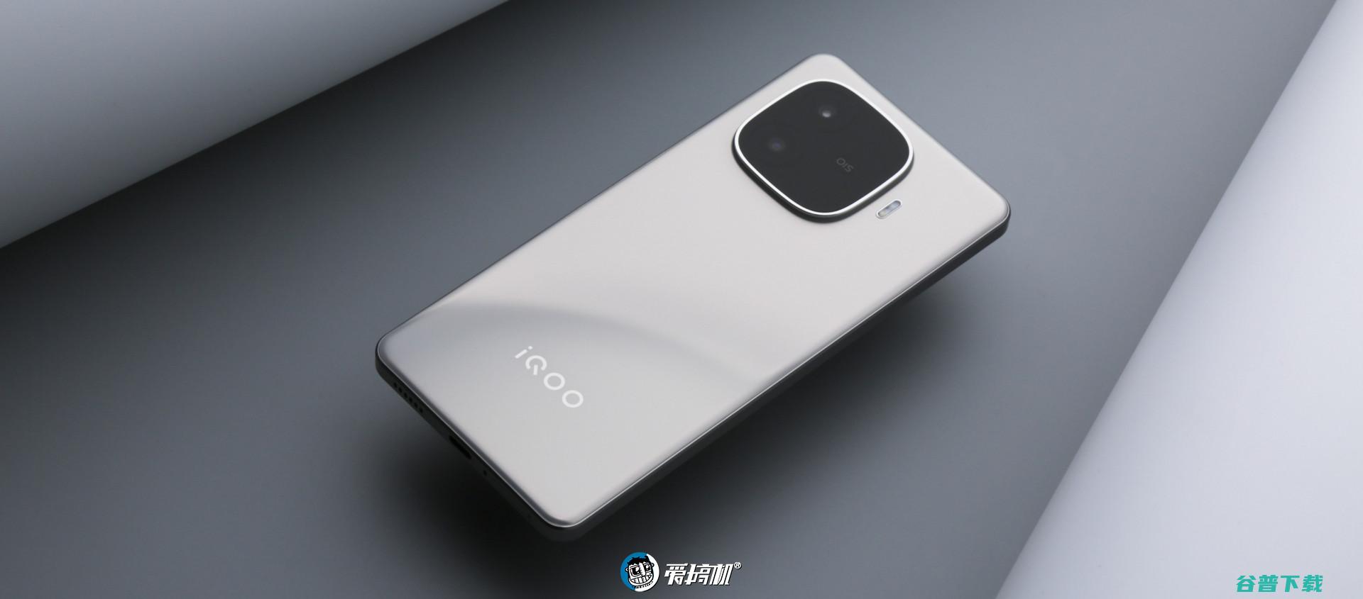 Z9 评测 6400mAh电池 iQOO Turbo 拍照爆彩蛋 2199元起的天玑9300