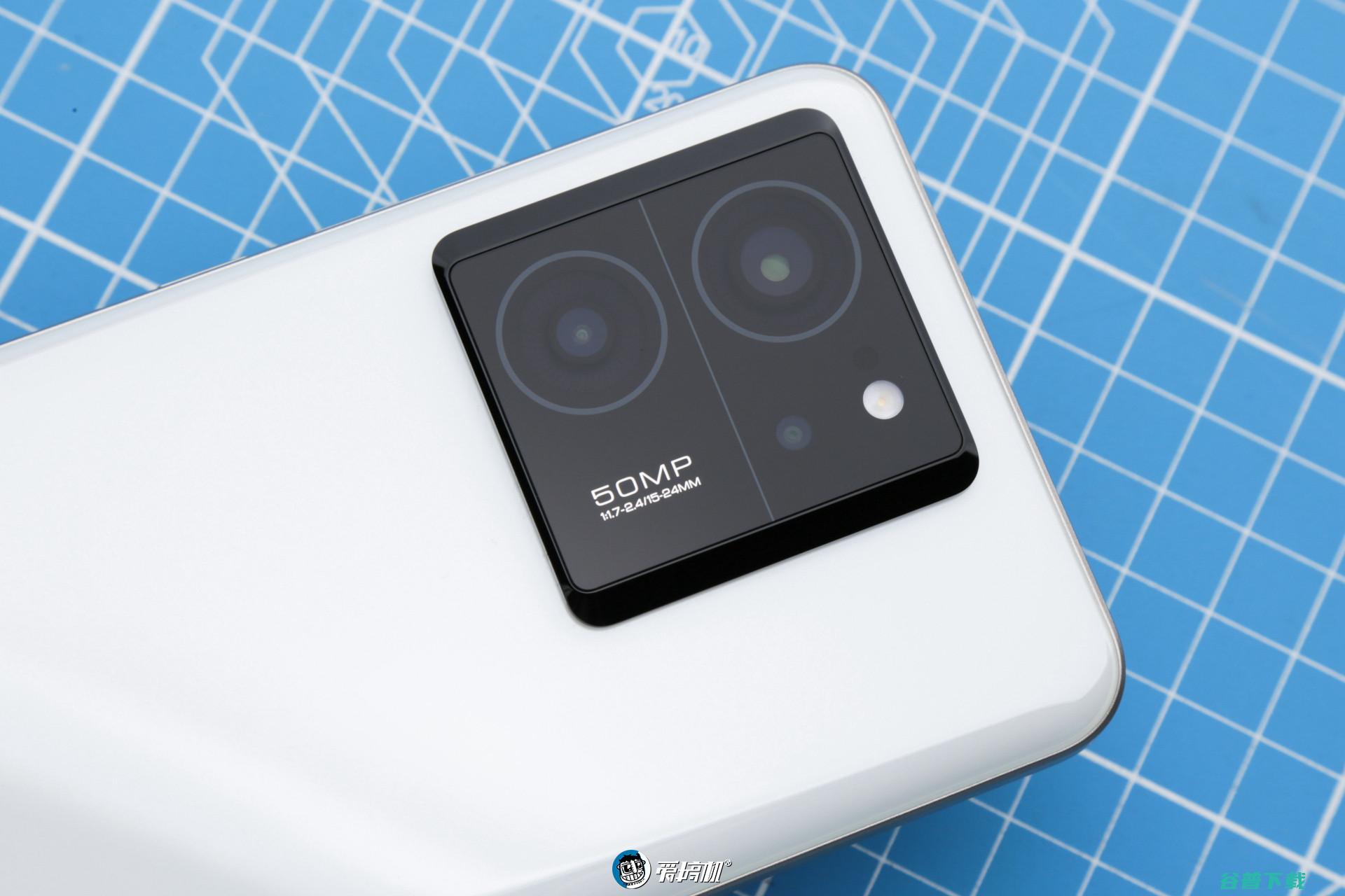 的复仇，Redmi K60至尊版评测：2599元起的天玑9200+