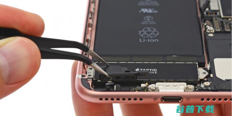 i 7 Plus 拆解：接口去哪儿了