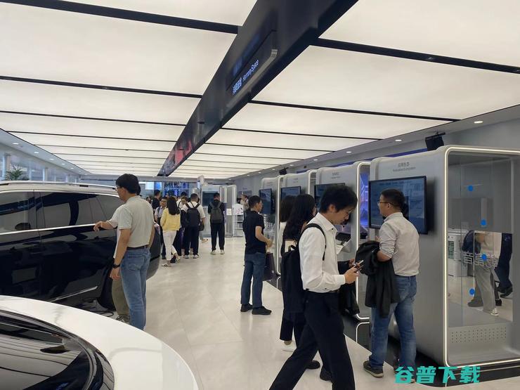 华为车BU亮相北京车展 (华为汽车屏幕)