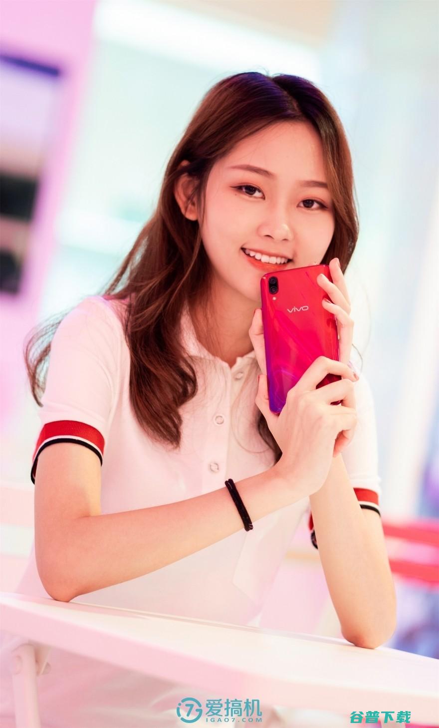 小姐姐的美颜神器 vivo X23魅影紫图赏