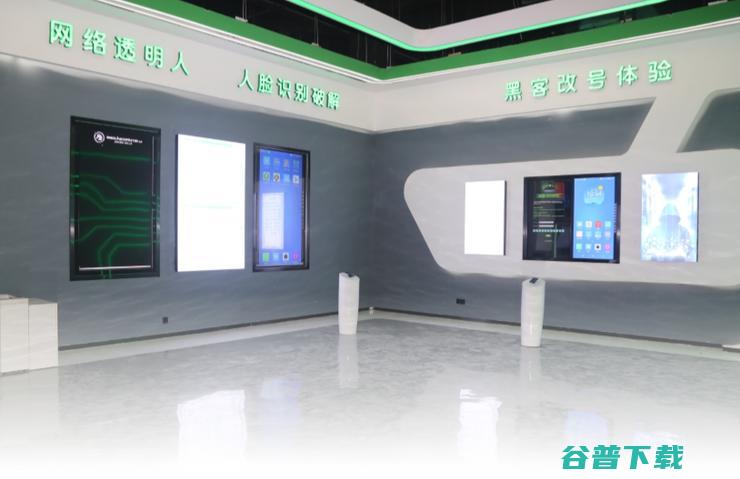 参观了 360 网络安全协同产业基地后，我发现了网红重庆的另一个标签