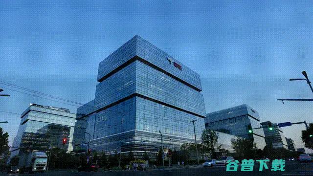 中信建投实习生背景被曝是VIP中的VIP，官方回应：相关负责人被撤职；外资加藤撤离中国，解散中国工厂；董宇辉分手费实为3.58亿丨雷峰早报