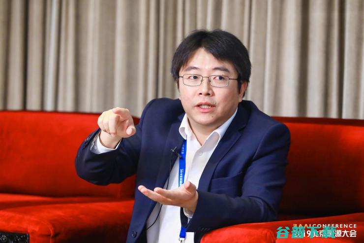 人大文继荣教授 决定了一个小目标 形散而神不散的 北京学派 (人大文撷)