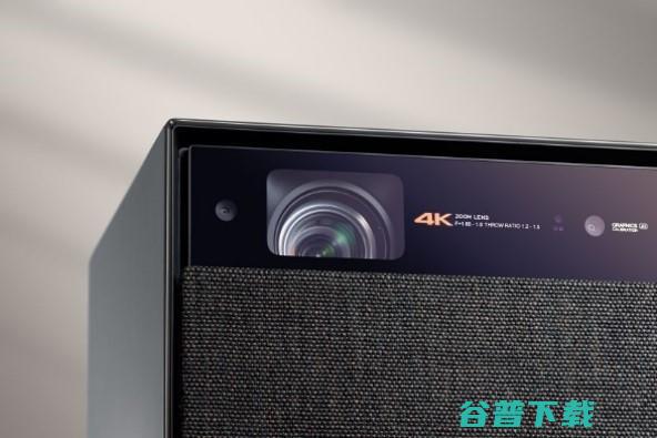 极米再推RS系列4K新品 保时捷设计首度亮相