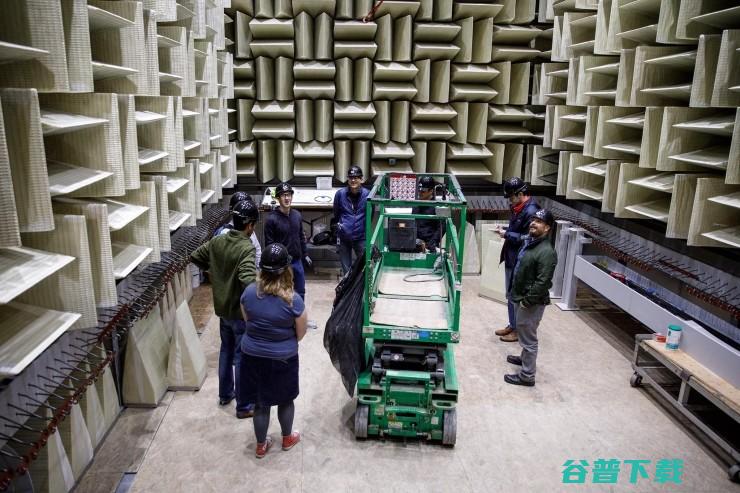 Oculus VR手套曝光，这次是扎克伯格的锅