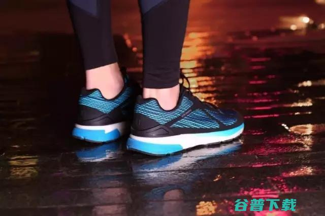 疯狂比特币卷土重来，破万元创新高；中国发布世界首台 10 比特光量子计算机 | 雷锋早报