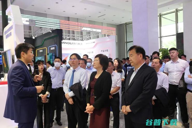 全国工业互联网平台赋能深度行首发，徐工汉云备受瞩目