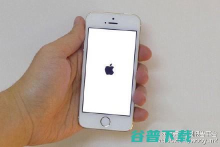 iPhone爆漏洞变 白苹果 iPhone 发布前夕 6s (iphone15的悬浮球在哪里设置)