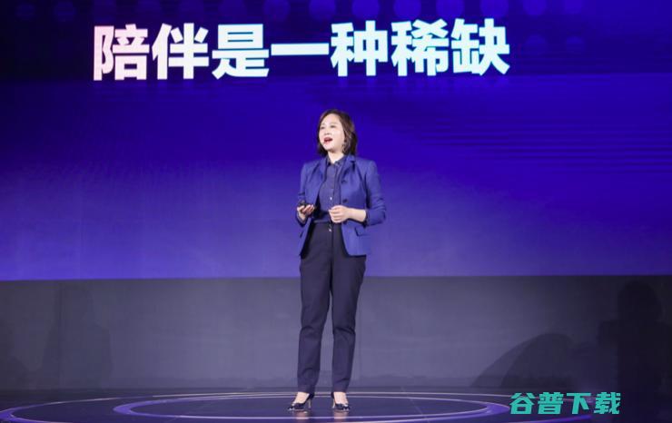推美妆、搭IP，出货千万的精灵打上95后的主意