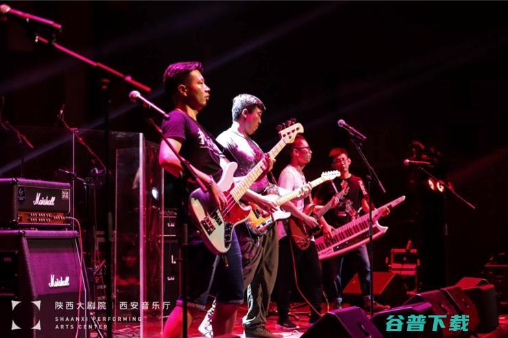 崔迪潇：无人驾驶、摇滚和半个西安人 | 智能车未来挑战赛人物报道