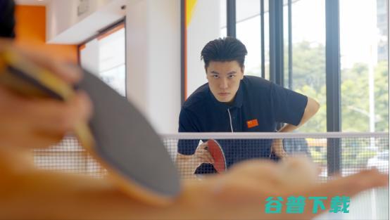 奥运消费拼出圈：“六边形球拍”搜索暴增60倍、大赛级乒乓球日销近3000盒 