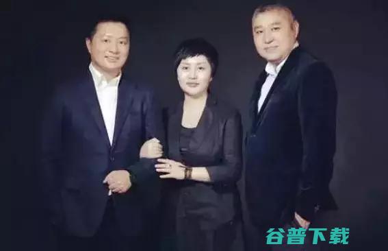 易到三位联合创始人集体宣布辞职；小程序入口再扩大，公众号可关联不同主体小程序 | 雷锋