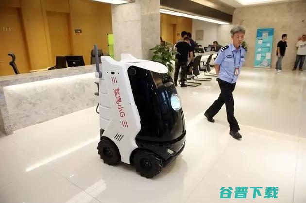 京东 618 第一小时销售额同比增长超 250%；阿里快递机器人小 G 上岗 | 雷锋早报