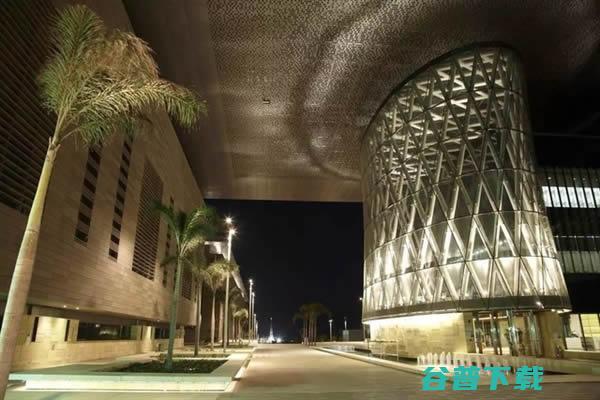 揭秘世界最土豪：不要学费每年给20万 社会资讯 第2张