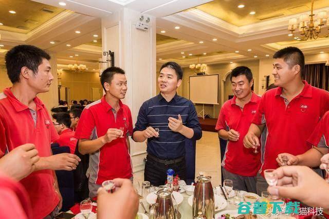中国大佬马云、、马化腾等拼酒量，谁会胜？ IT业界 第3张