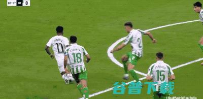 8分钟双响！姆巴佩破荒点燃伯纳乌2-0拿下苦主落后巴萨4分|西甲|贝蒂斯|巴塞罗那队|皇家马德里|基利安·麦巴比|埃内斯托·巴尔韦德|圣地亚哥·伯纳乌球场