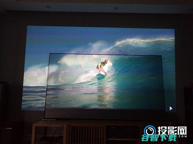抗光灰幕布和白墙的投影效果对比实测的干货抗光