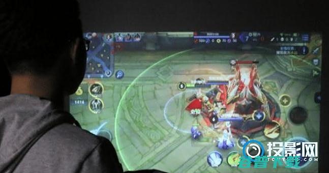 家用智能投影仪还能这么玩家用智能投影仪推荐