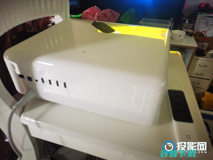 小米激光投影仪1S值得入手吗?看完后再买一定不