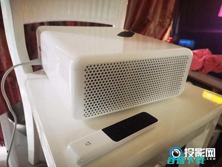 小米激光投影仪1S值得入手吗?看完后再买一定不