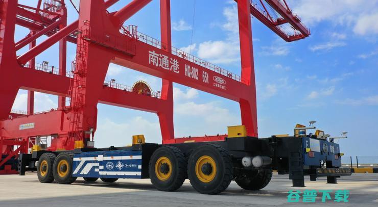 飞步科技车路云应用南通港，自动驾驶集卡车队已实现编组作业