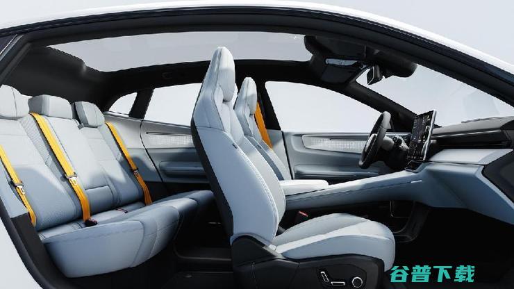 极星亮相车展，开启“双星合璧”新里程