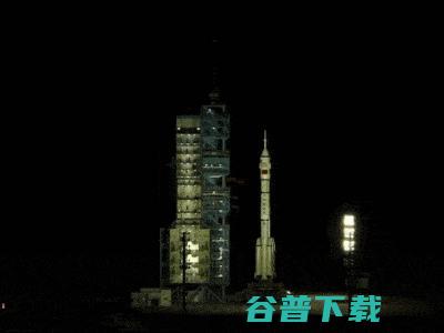 神舟十三号完美升空：实现「首次」，并与月亮「共舞」