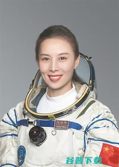 神舟十三号完美升空：实现「首次」，并与月亮「共舞」