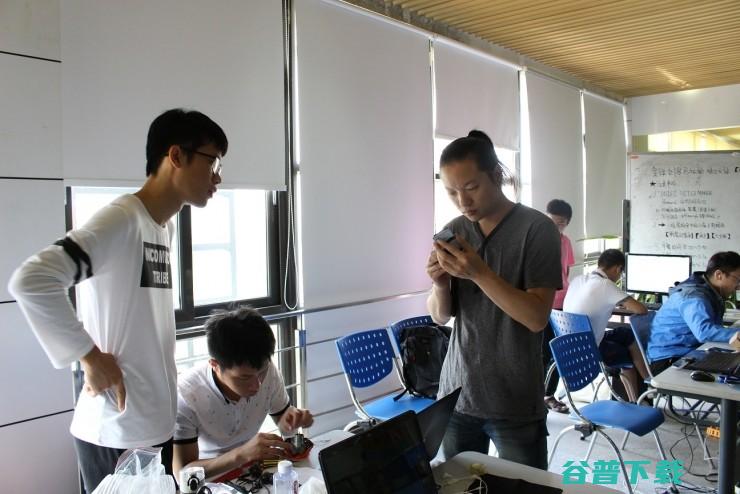 创马校园赛丨站第二天现场花絮：创客进行时