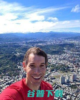 生死直播：无保护徒手攀登台北101，Alex再续神话