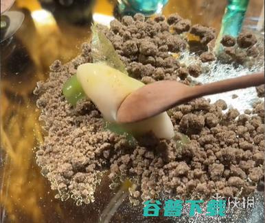 探店新使命：在猎奇和窜稀之间走钢丝